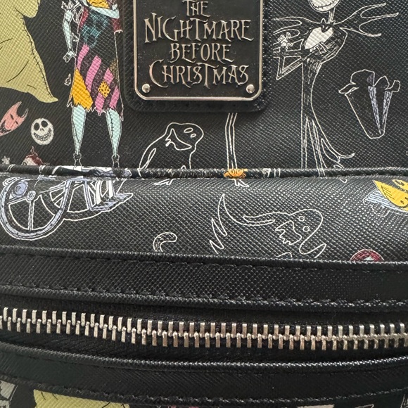Unisex Loungefly Nightmare Before Christmas Disney Mini Black Backpack Rare - Picture 2 of 4